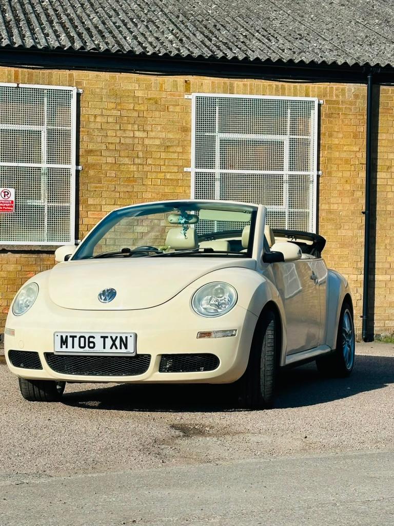 Volkswagen, BEETLE, Convertible, 2006, Manual, 1595 (cc), 2 doors