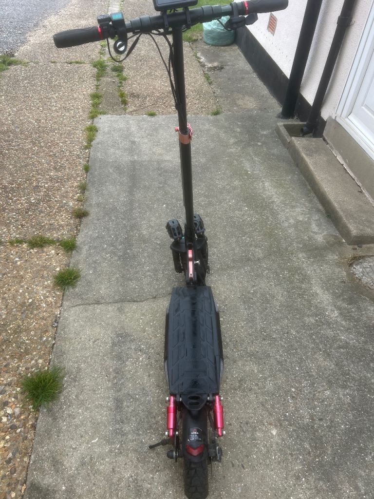 Electric scooter 