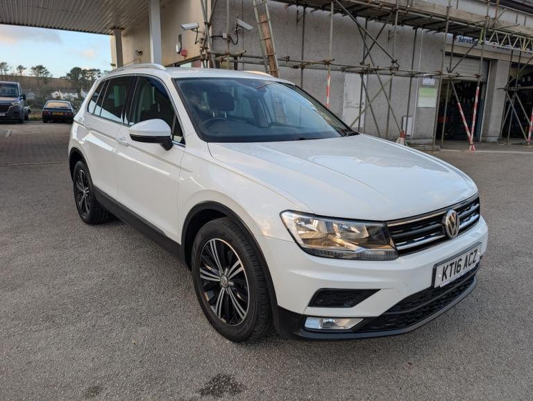 VOLKSWAGEN TIGUAN 2.0 TDI BlueMotion Tech SE Navigation 2016