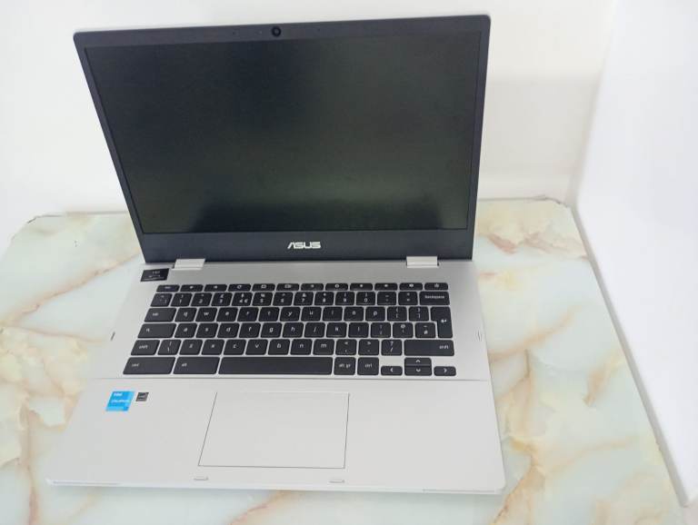 ASUS Chromebook CX1400CK - Like New With Charger 