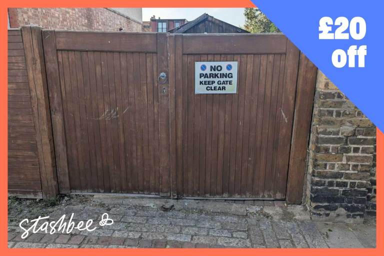 Garage to rent in London (SW17) | Stashbee