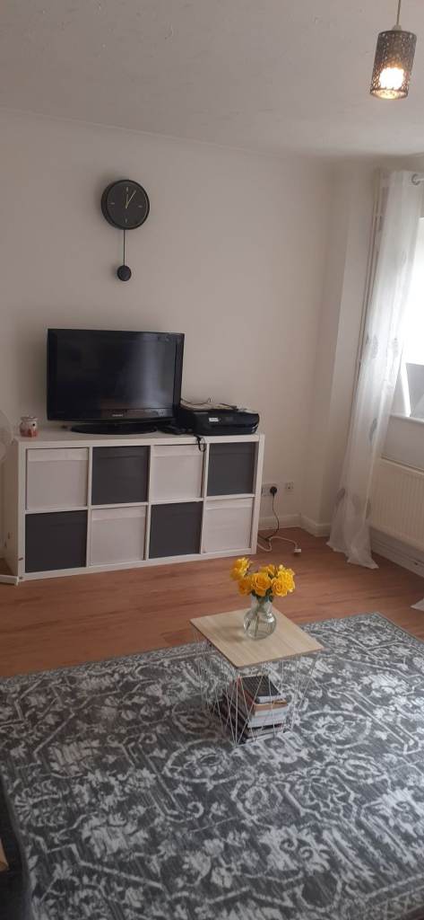 Home Swap my 2 Bed House Basingstoke for 3 bedroom House West LOndon/Hillingdon