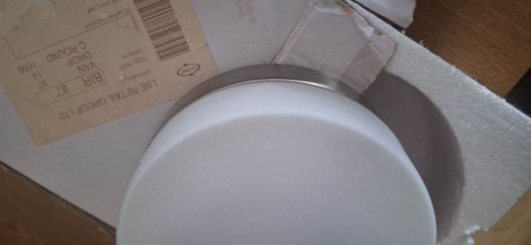 Flush ceiling light
