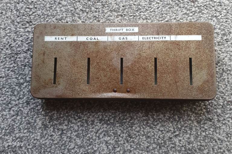 Vintage Thrift Box - Metal, with Compartments