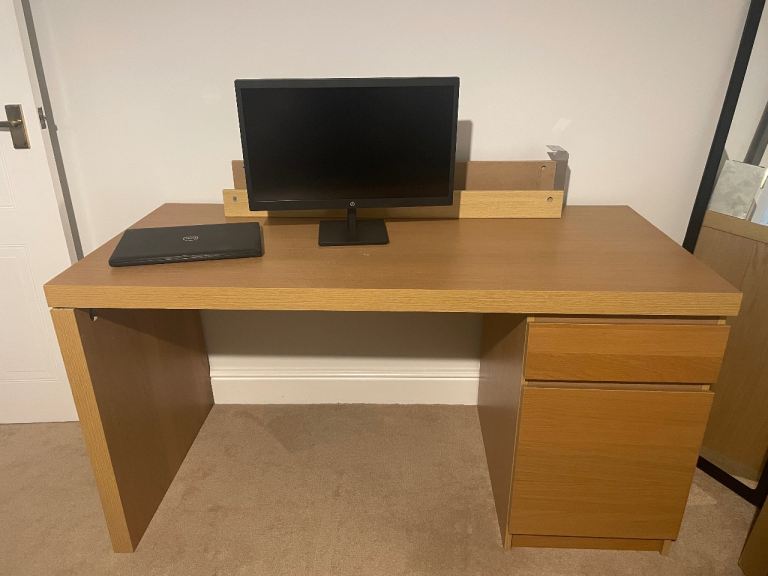 Wooden Office Desk with Drawers – Good Condition