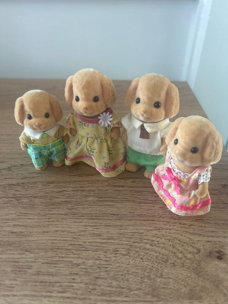 Sylvanian Families Labrador Dog Family 