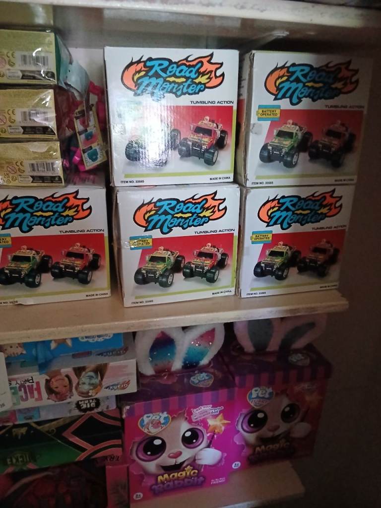 5× battery operated cars