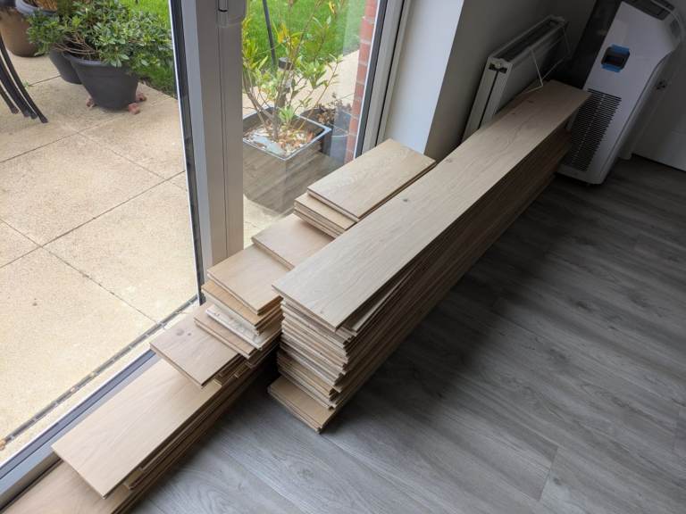 Engineered light oak flooring 