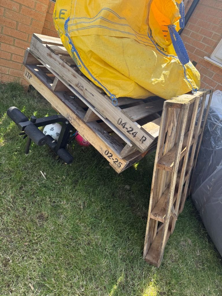 Used Wooden Pallets – Good for Projects or Storage