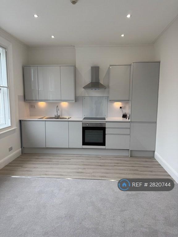 1 bedroom flat in Cromwell Road, Hove, BN3 (1 bed) (#2820744)