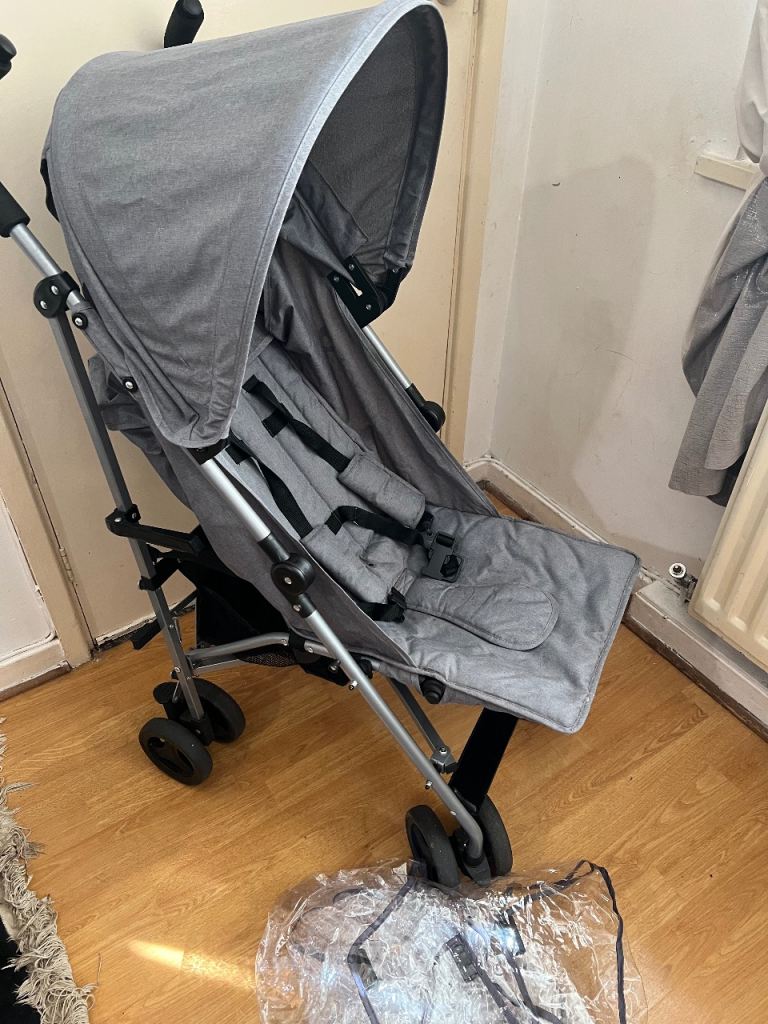 Pram  Pram with rain cover good con