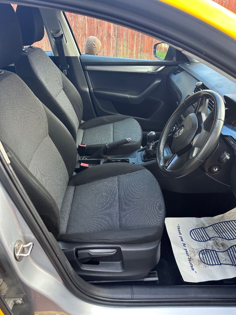 Skoda, OCTAVIA, Estate, 2014, Manual, 1598 (cc), 5 doors