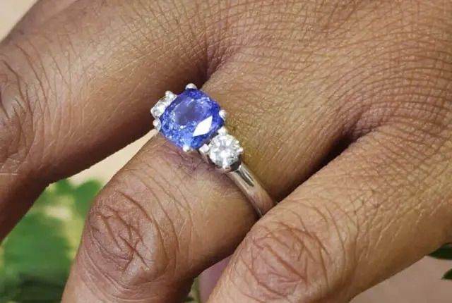 Tanzanite Engagement Rings UK – Certified Luxury Jewellery by Lute Diamonds