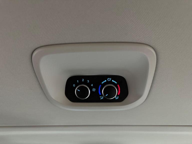 2022 Ford Tourneo Custom 2.0 EcoBlue 130ps L/R 8 Seater Titanium Auto MPV DIESEL Automatic