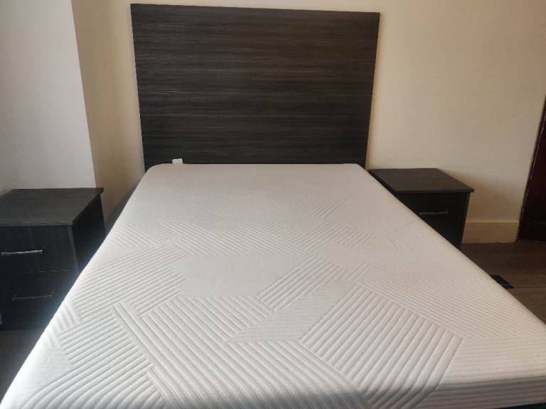 Self Contained Double bedroom available to Rent in Hounslow TW46AP 