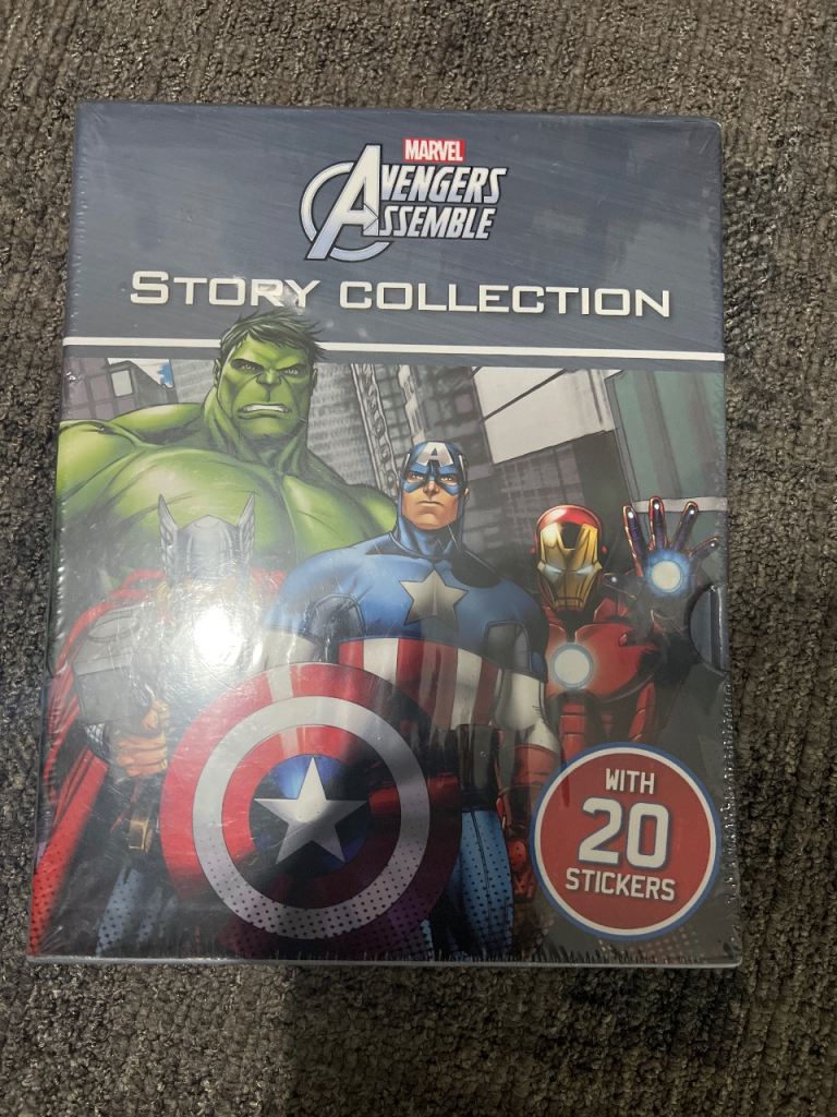 Marvel Avengers assemble book set £24 new