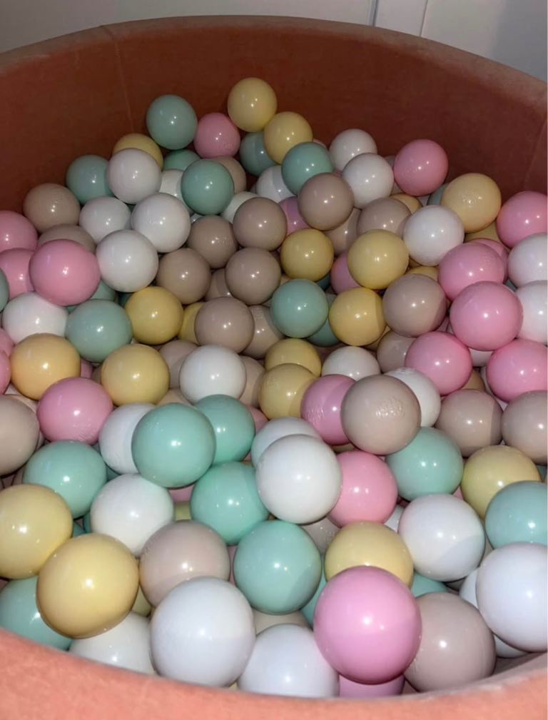 KiddyMoon Ballpit