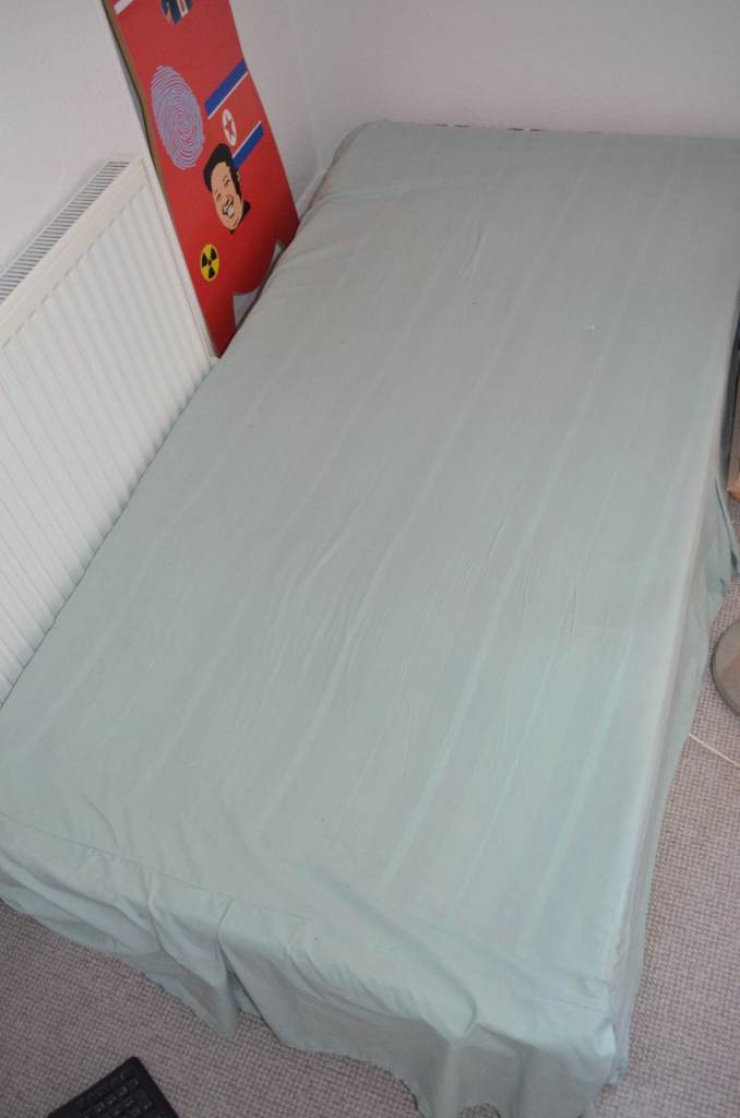 single bed base free with 2 drawers 