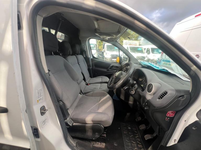 2016 Peugeot Partner 850 SE 1.6 BlueHDi 100 Van [non Start Stop] PANEL VAN Diesel Manual