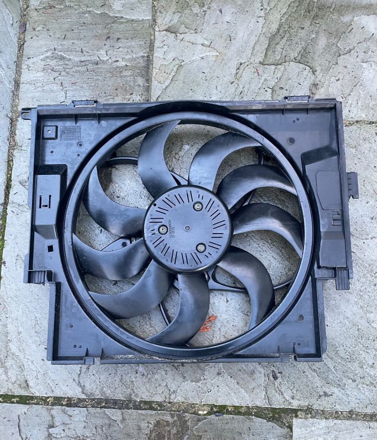 BMW F20 F21 F22 F30 F31 F32 Petrol Cooling Radiator Fan 8621192