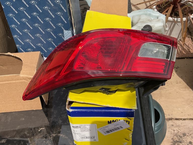 Renault Clio rear lamp unit