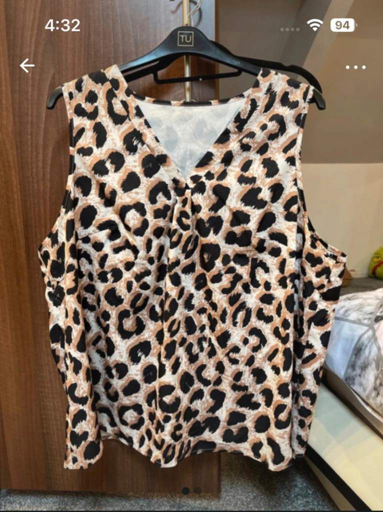 Ladies size 22 tops 