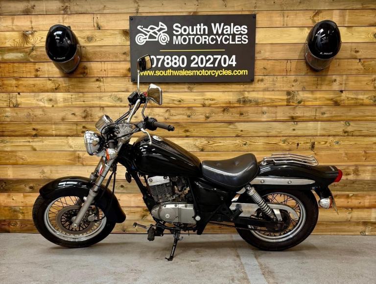Suzuki GZ Marauder 125 / 2006 model / covered 15.4k miles