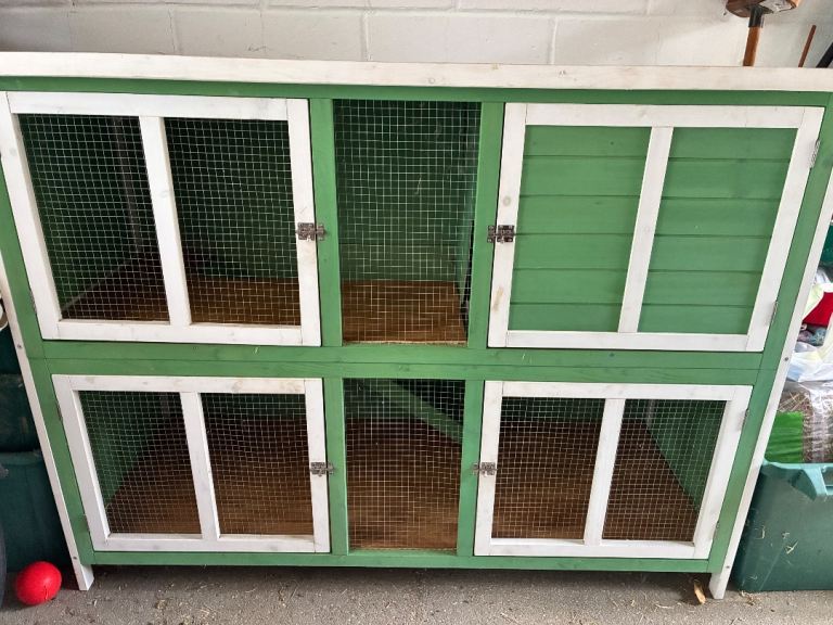 Rabbit hutch