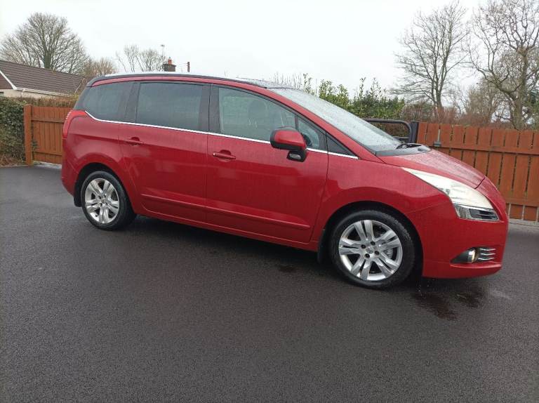 PEUGEOT 5008 1.6 HDI DIESEL 7 SEATER MPV