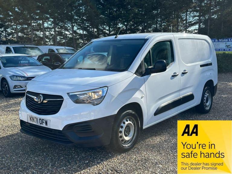 2022 Vauxhall Combo 1.5 Turbo D 2300 Dynamic L2 H1 Euro 6 4dr PANEL VAN Diesel Manual