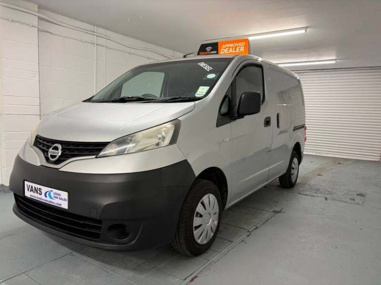 Nissan NV200 DCI SE + AIR CON = NO VAT + VERY LOW MILES