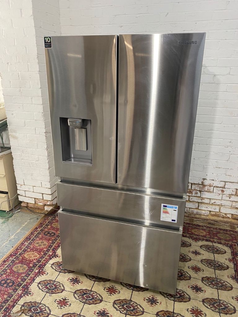 Samsung American Style Fridge Freezer – Silver, Good Condition