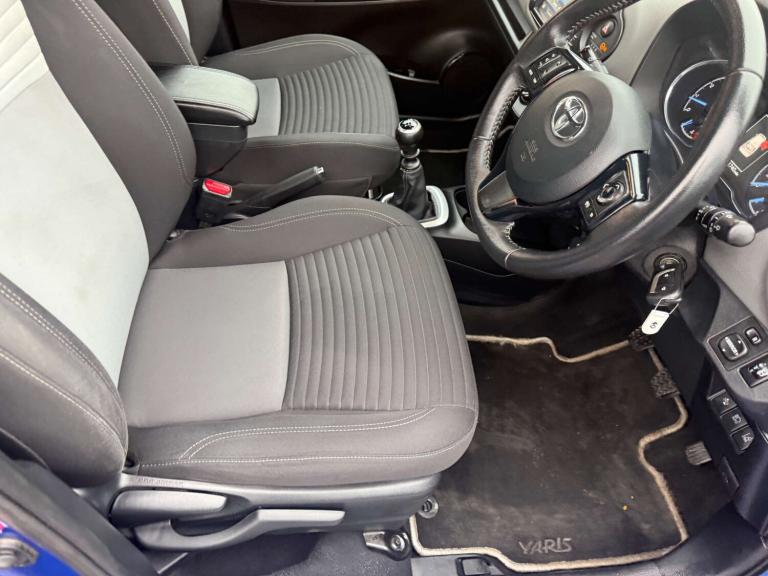 2017 Toyota Yaris 1.5 VVT-i Icon 5dr HATCHBACK PETROL Manual