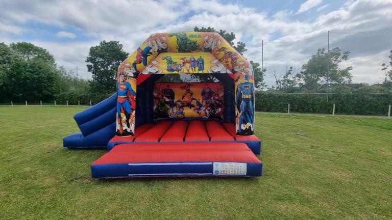 bouncy castles for hire 
