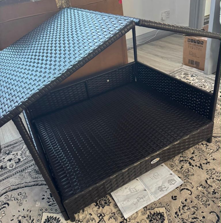 Brand New PawHut  extendable elevated dog bed/house
