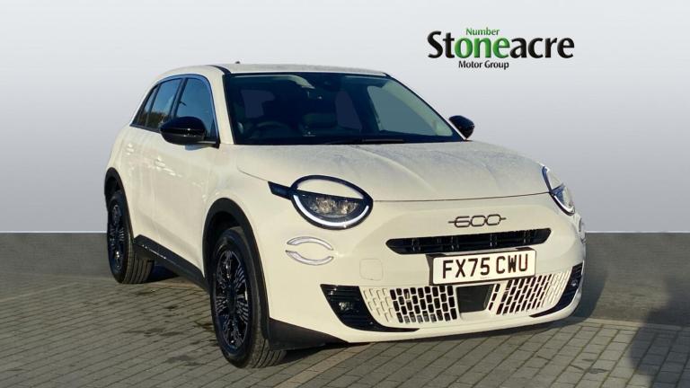 2025 Fiat 600 1.2 MHEV SUV 5dr Petrol Hybrid e-DCT Euro 6 (s/s) (136 ps) HATCHBACK Petrol/Electri...