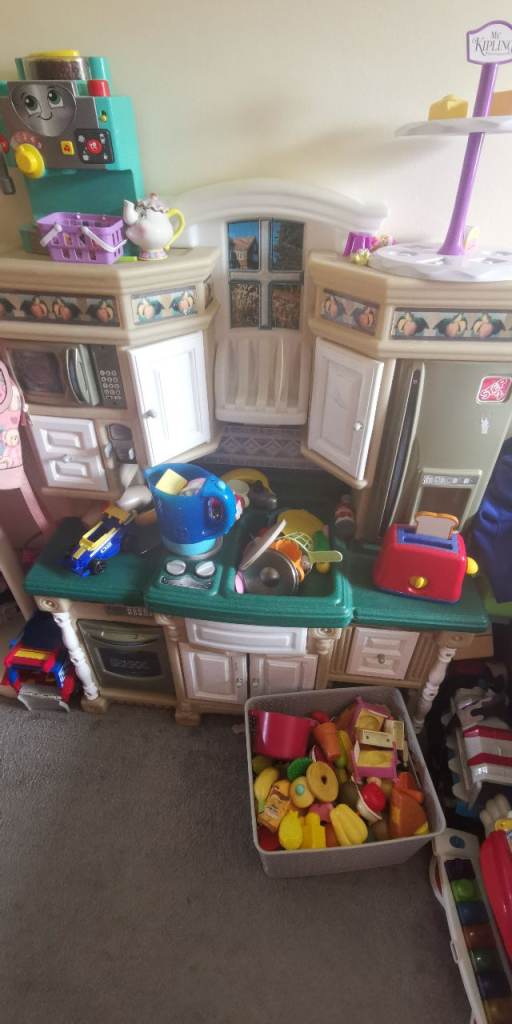 Kids' Play Kitchen & Toy Food Set – Great Condition
