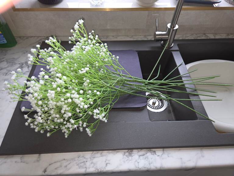 Various Items for sale as a job lot contained within a pink wooden type hamper tray. All for £20