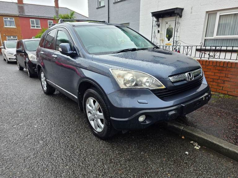Honda CR-V 2.2 reliable and spacious 