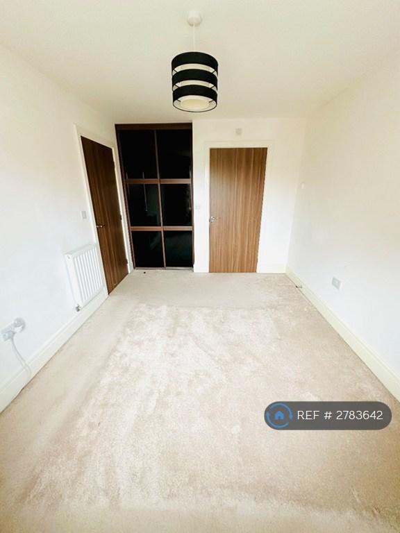 3 bedroom house in Ilberts Way, Pontefract, WF8 (3 bed) (#2783642)