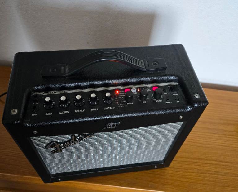 Fender Mustang I V.2 Amplifier 
