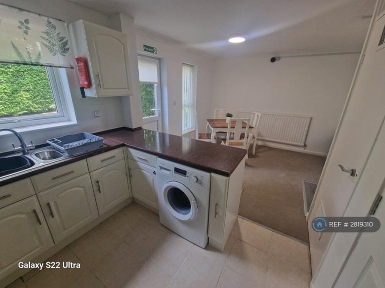 1 bedroom in Cotswold Close, Rednal, Birmingham, B45 (#2819310)