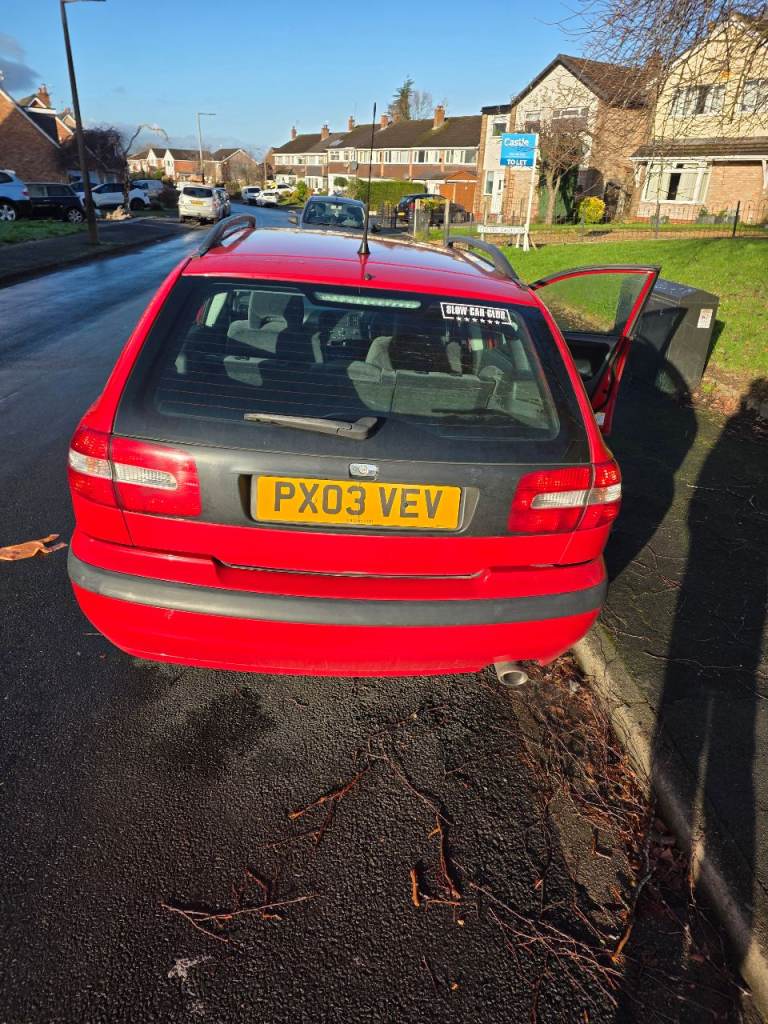 Volvo, V40, Estate, 2003, Manual, 1587 (cc), 5 doors