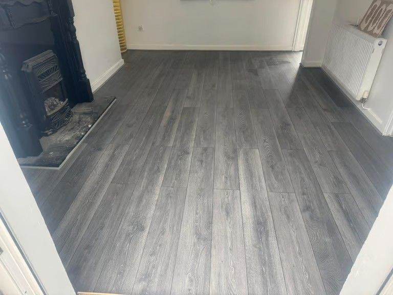 Professional Carpet & Laminate Floor Fitters - Mobile Showroom Comes To You! 🏠