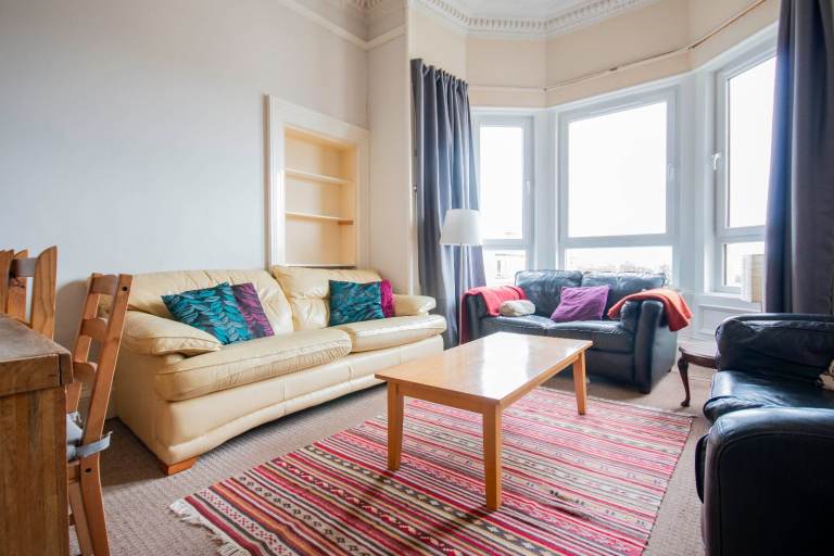 Incredible, 6 bedroom, HMO flat split over two levels, in Polwarth – available June
