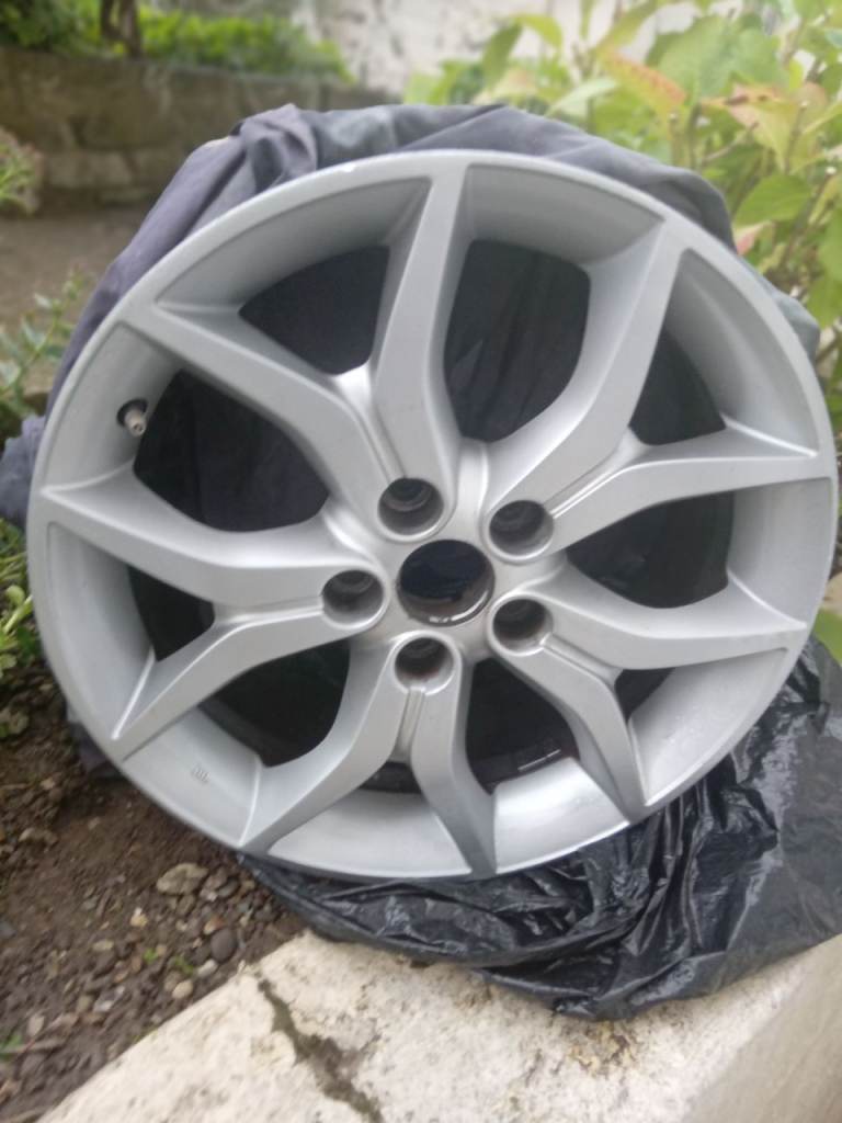 17 inch  hyundai wheel
