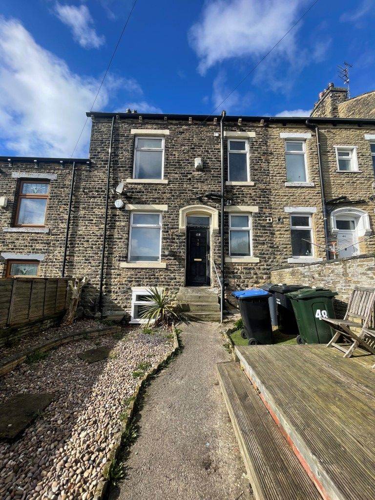 Spacious 3-Bedroom Terraced House To Let in Undercliffe, Bradford BD3 – £750 PCM