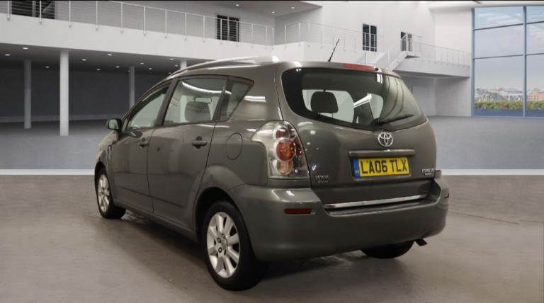 Toyota verso automatic 1.8 petrol 7 seaters ulezfree 