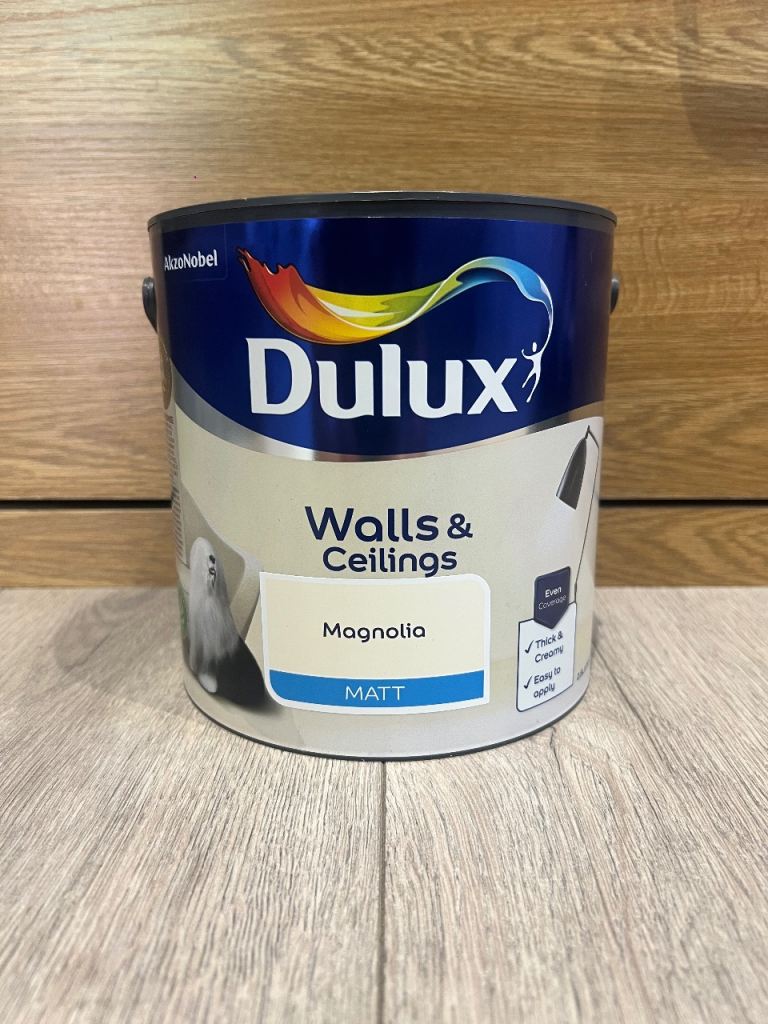 Dulux trade walls & ceilings paint in magnolia 2.5L