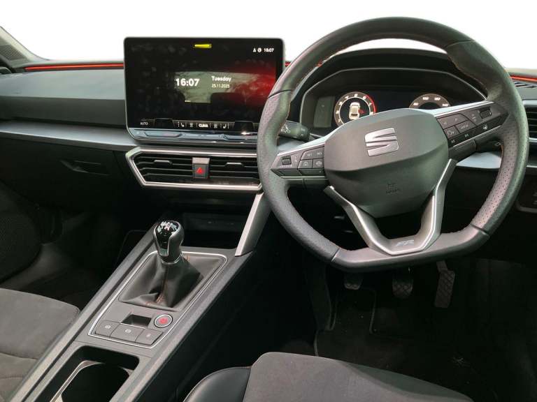 2025 SEAT Leon 1.5 TSI 150 FR Black Edition 5dr [DAP] Hatchback PETROL Manual